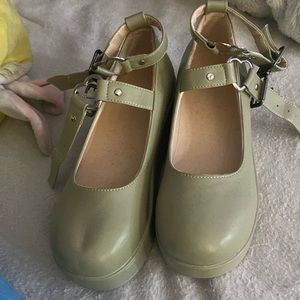 Green platform mary jane’s